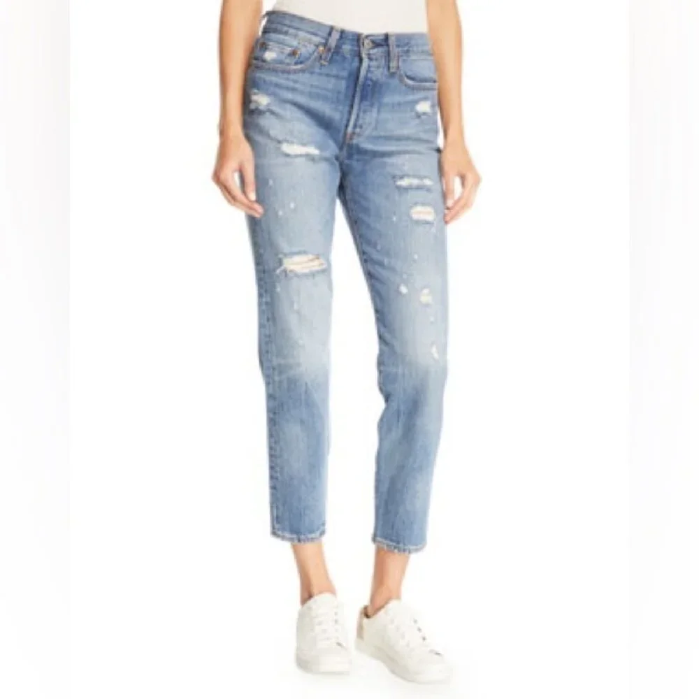 Levi’s Jeans Women's Size‎ 27 Wedgie Icon Fit High-Waist Distressed Tapered Leg